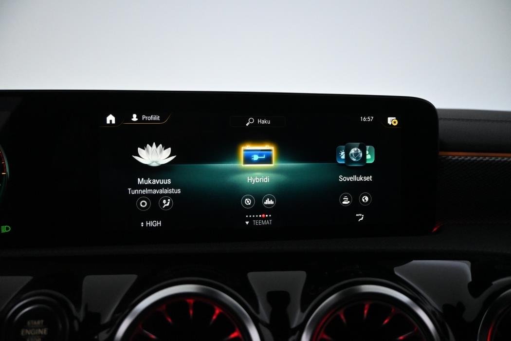 MERCEDES-BENZ CLA 2023