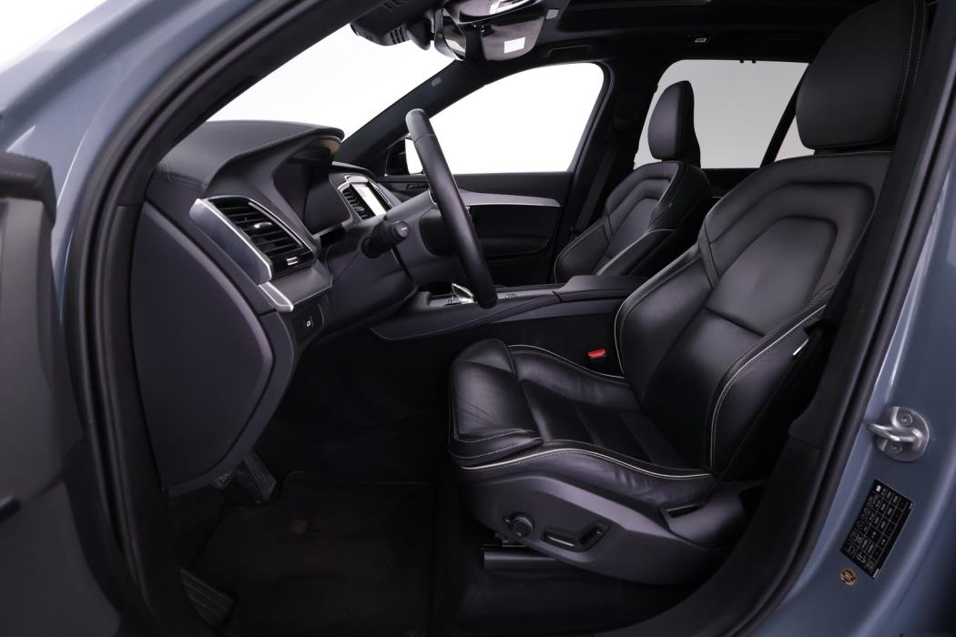 VOLVO XC90 2023