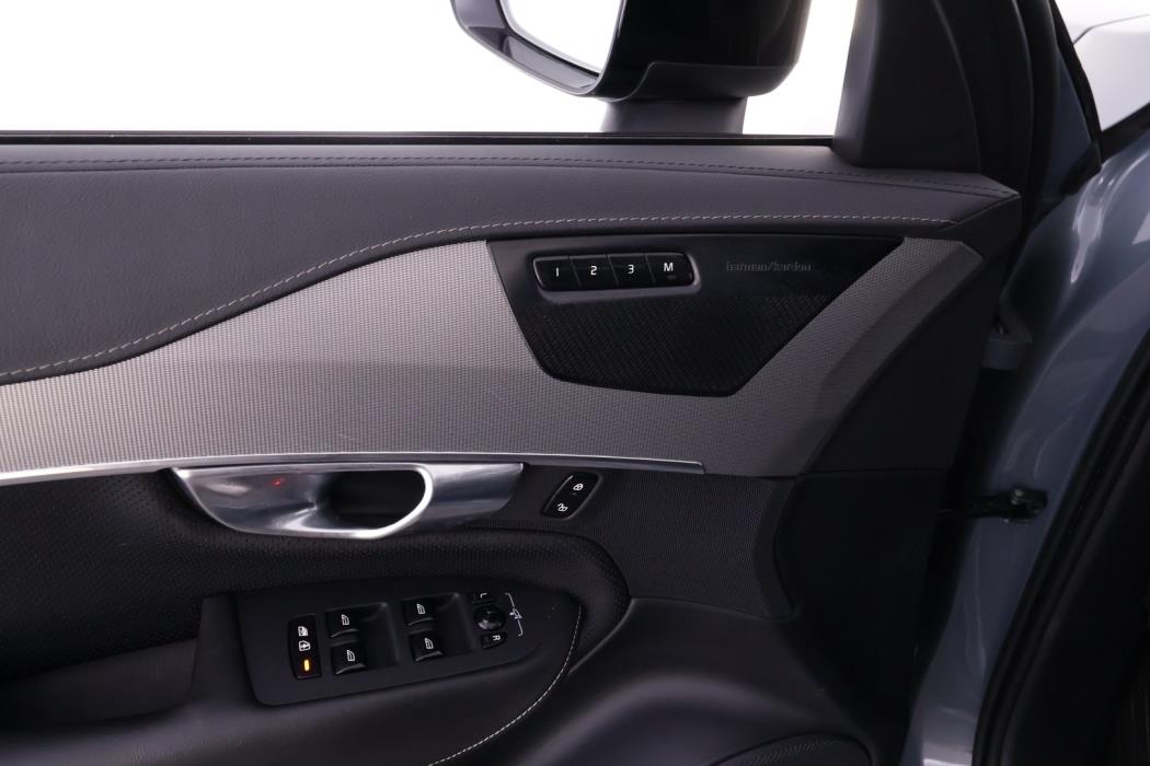 VOLVO XC90 2023