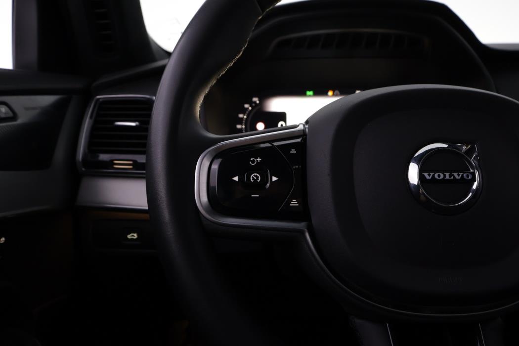 VOLVO XC90 2023