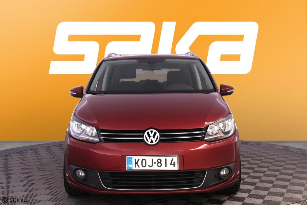 VOLKSWAGEN Touran 2013