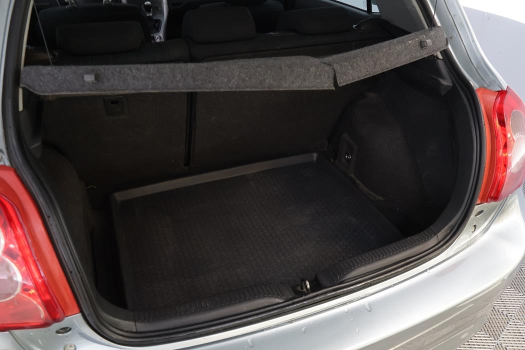 TOYOTA Auris 2009