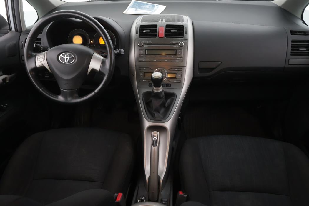 TOYOTA Auris 2009