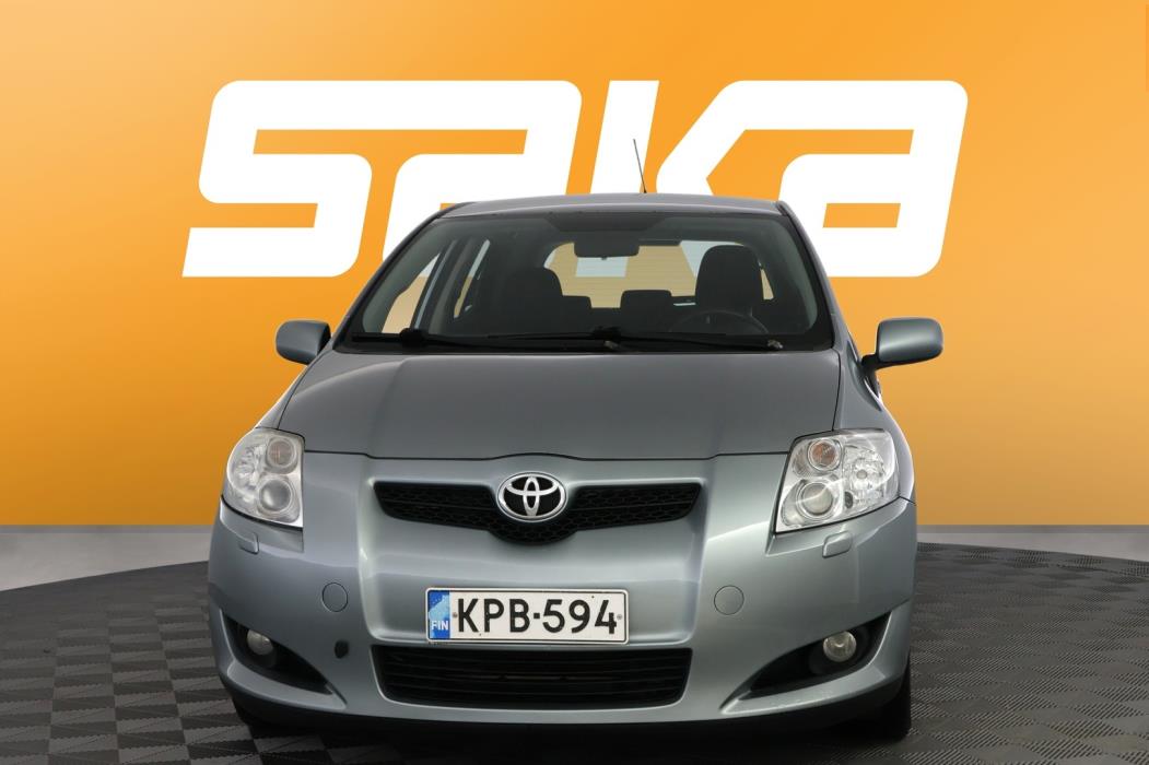 TOYOTA Auris 2009