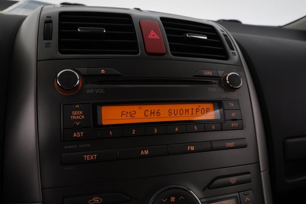 TOYOTA Auris 2009