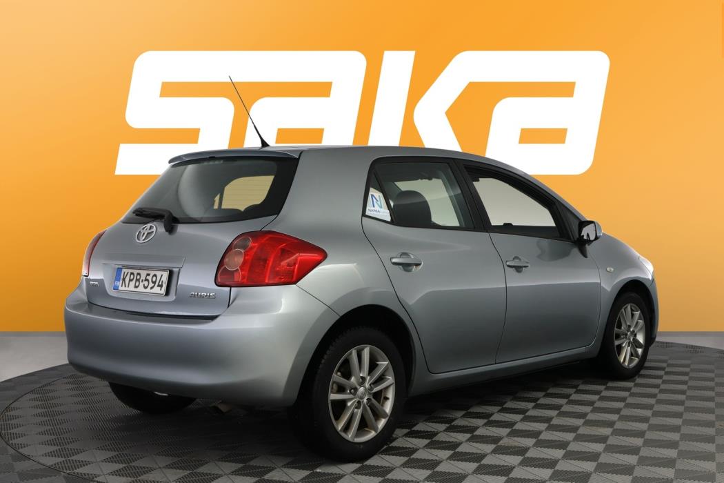 TOYOTA Auris 2009