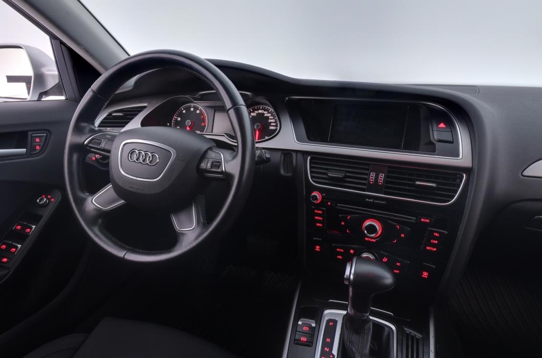 AUDI A4 2012