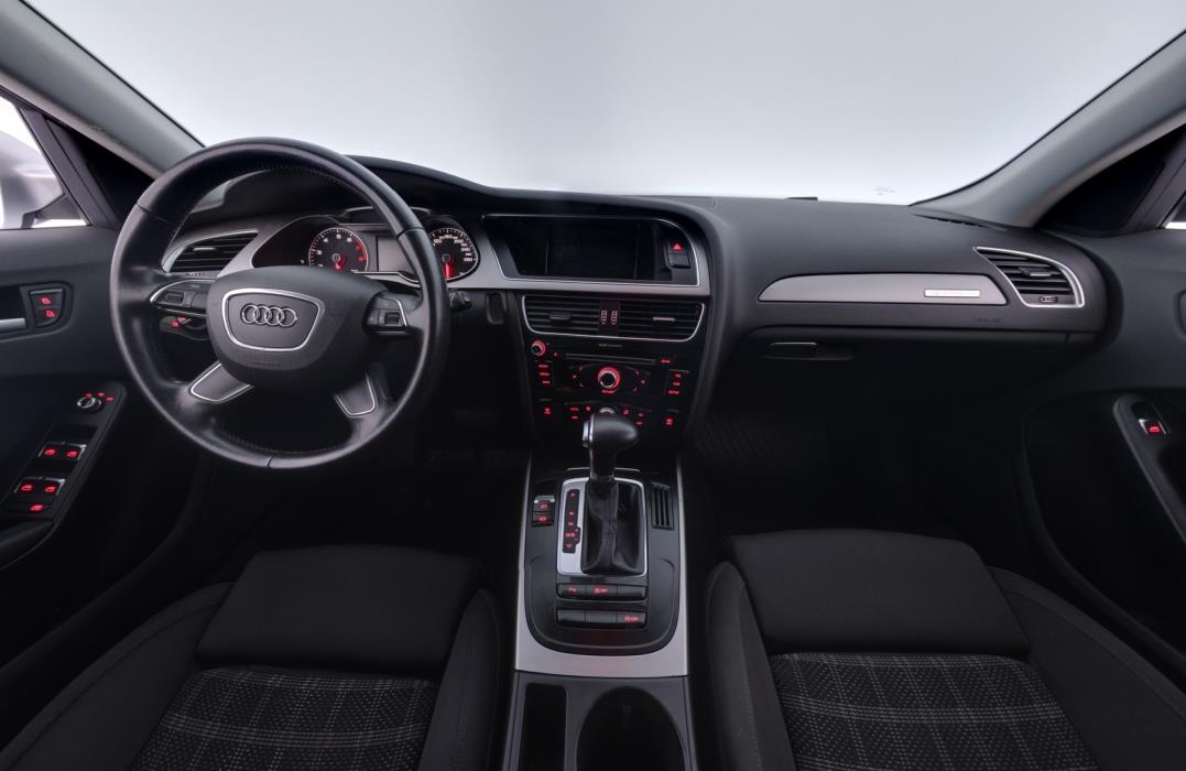 AUDI A4 2012