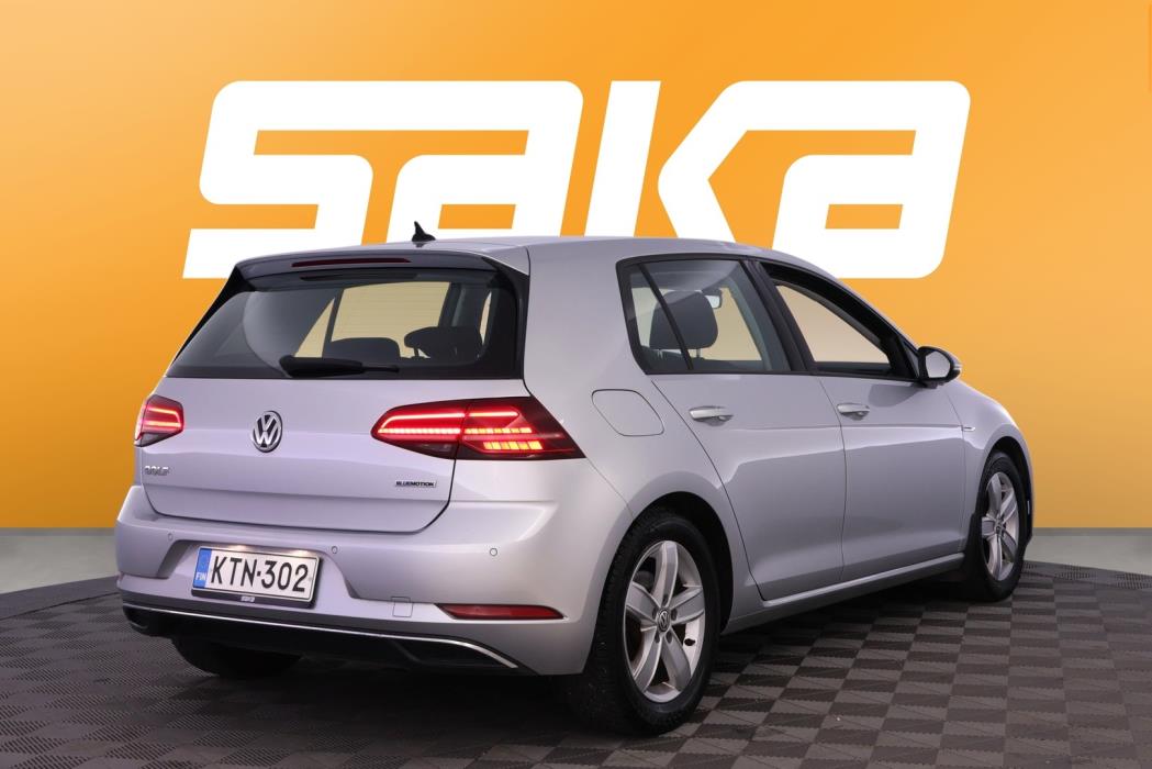 VOLKSWAGEN Golf 2019
