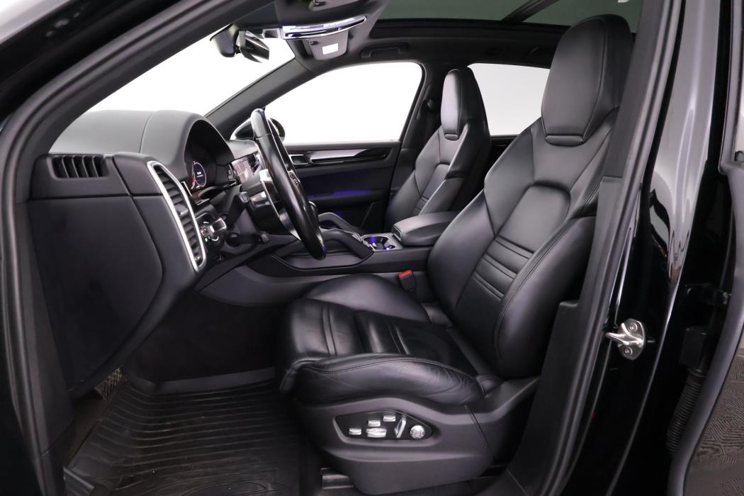 PORSCHE Cayenne 2020