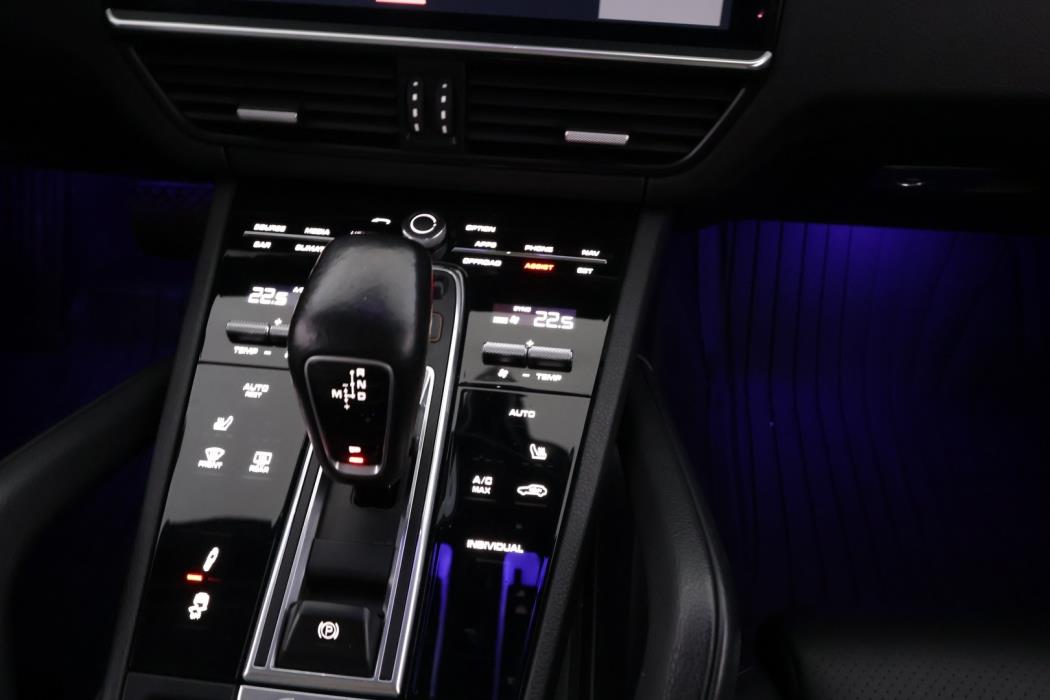 PORSCHE Cayenne 2020