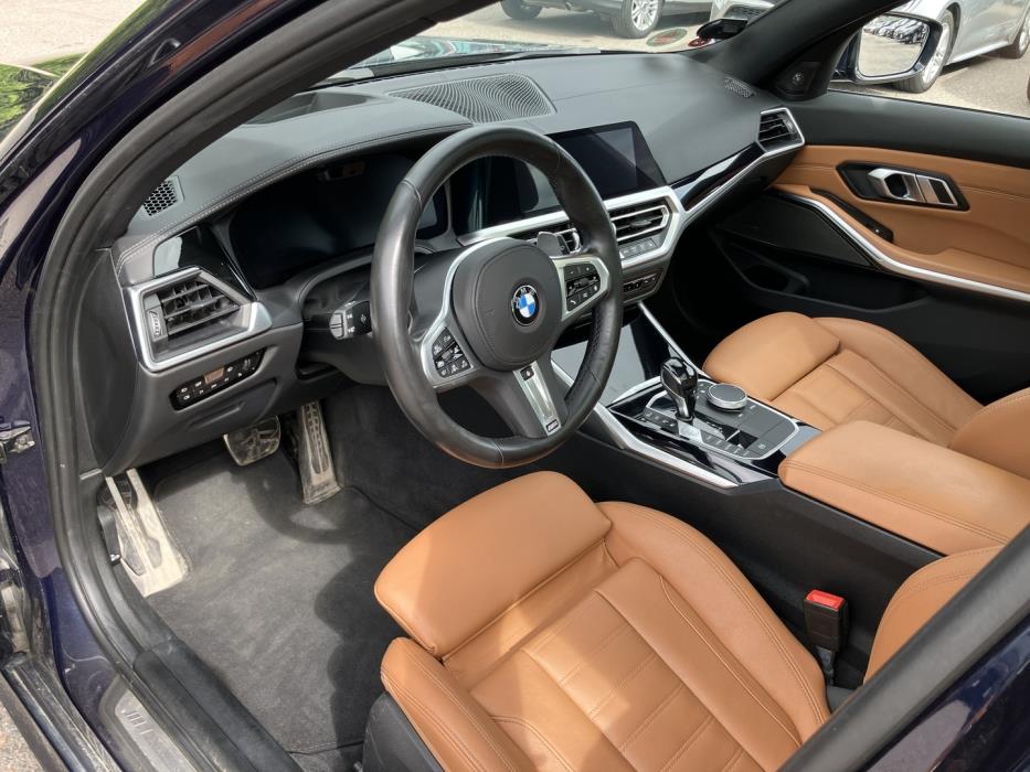 BMW 330 2021