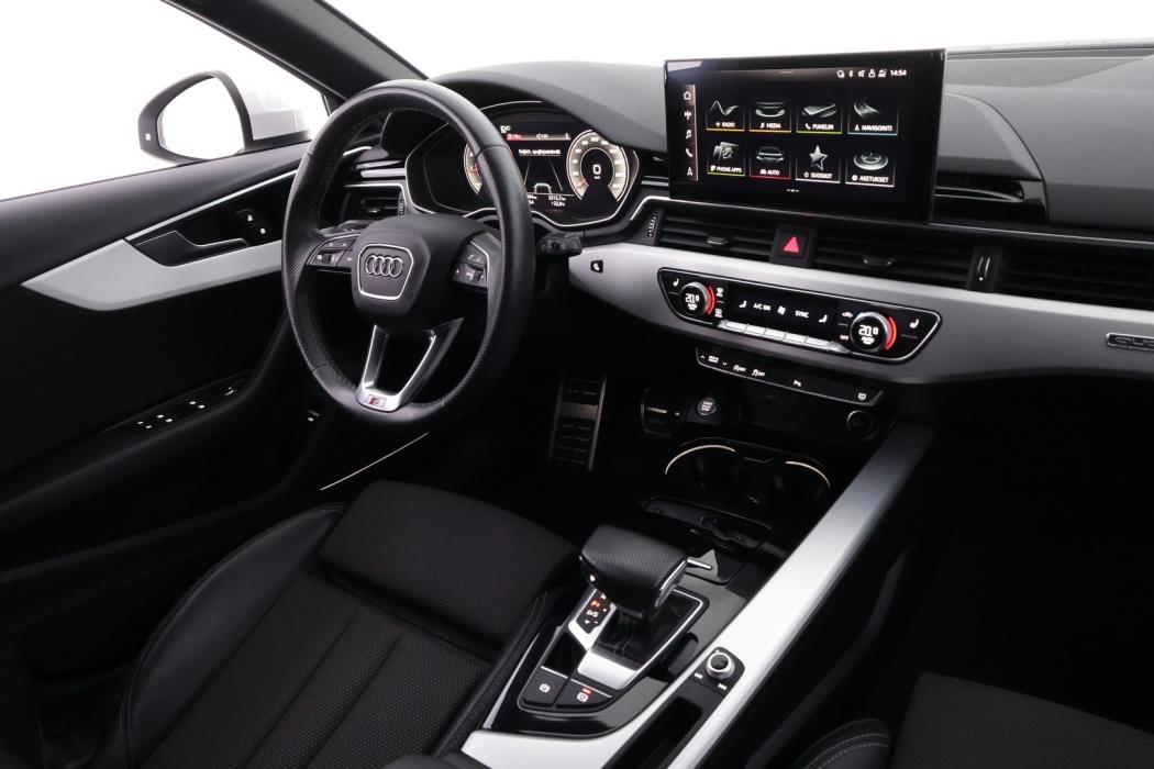 AUDI A4 2021