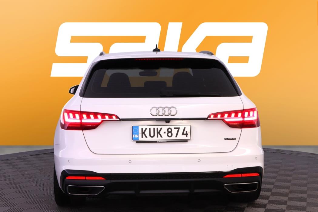 AUDI A4 2021