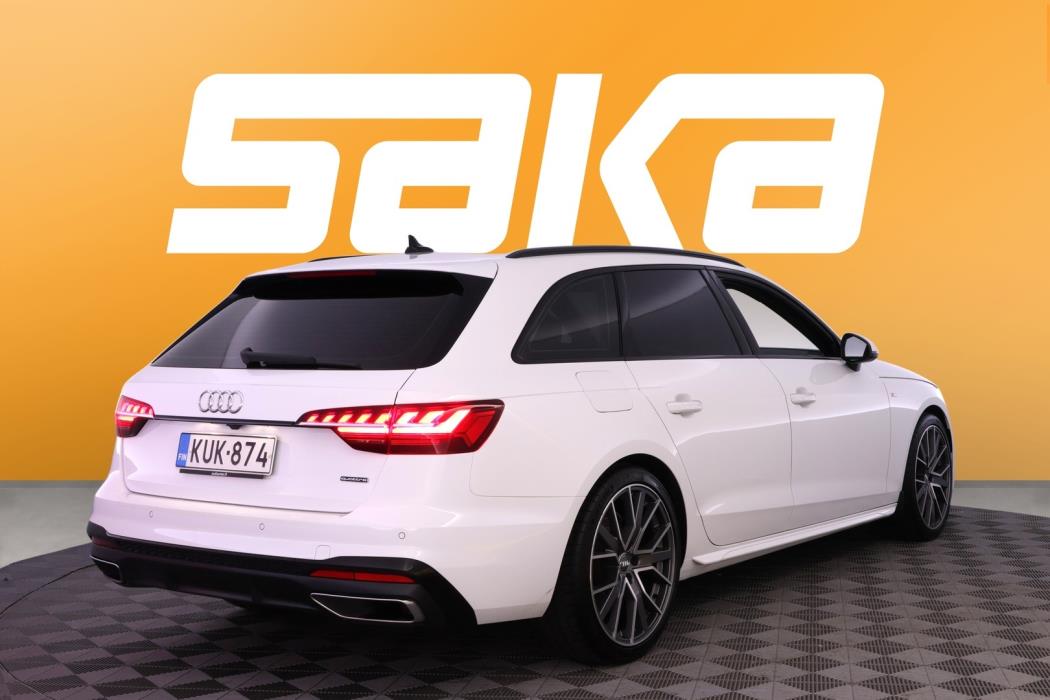 AUDI A4 2021