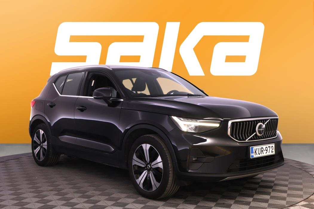 VOLVO XC40 2023