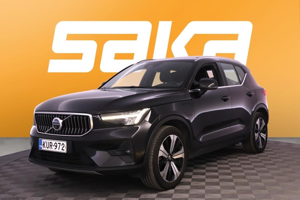 VOLVO XC40 2023