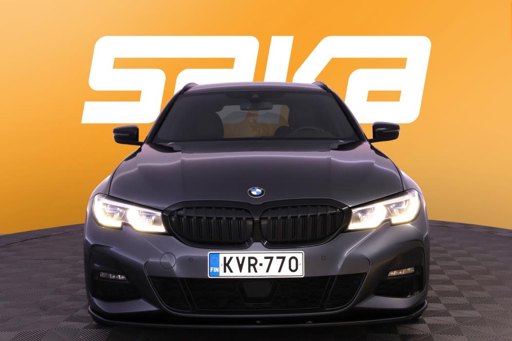 BMW 330 2021