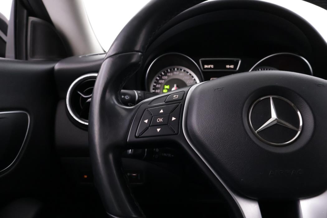 MERCEDES-BENZ CLA 2015