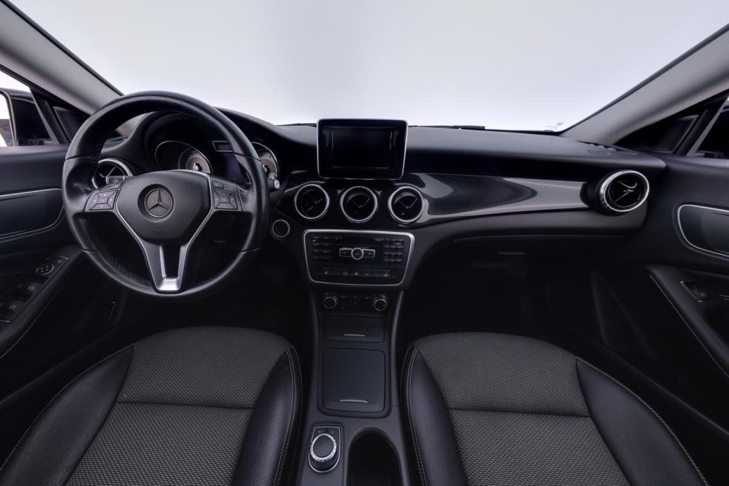 MERCEDES-BENZ CLA 2015