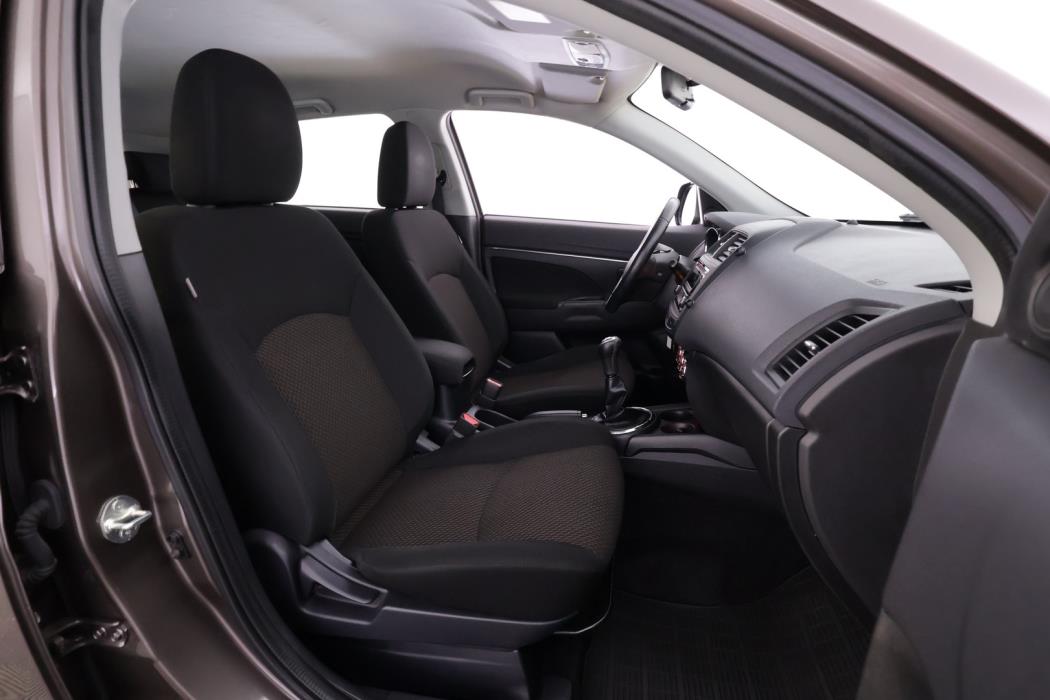 MITSUBISHI ASX 2016