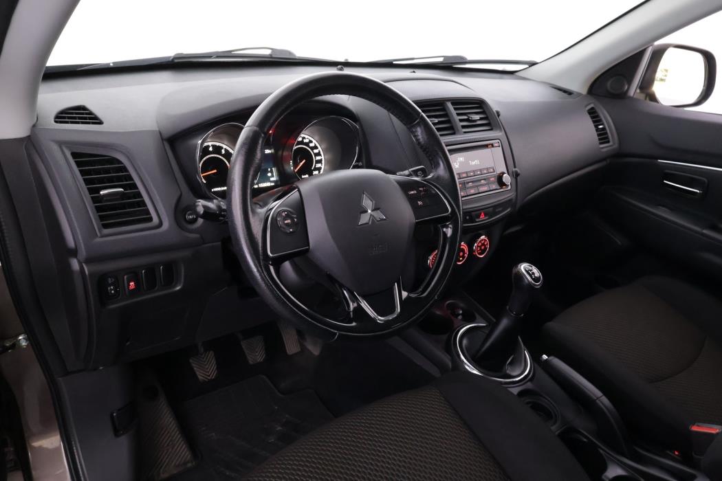MITSUBISHI ASX 2016