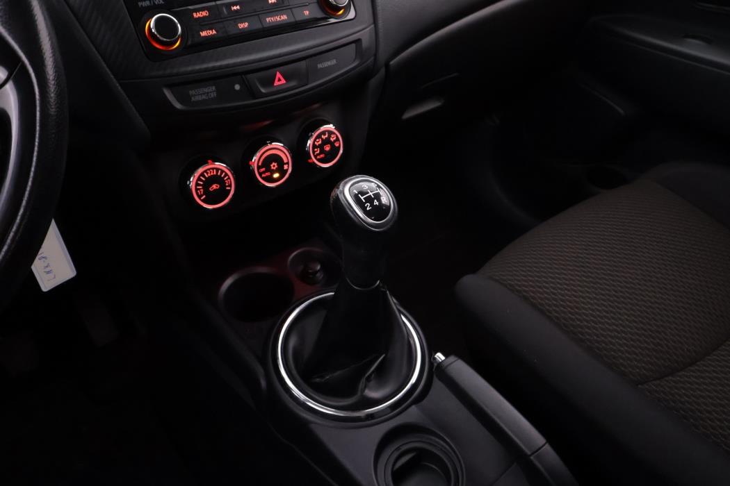 MITSUBISHI ASX 2016