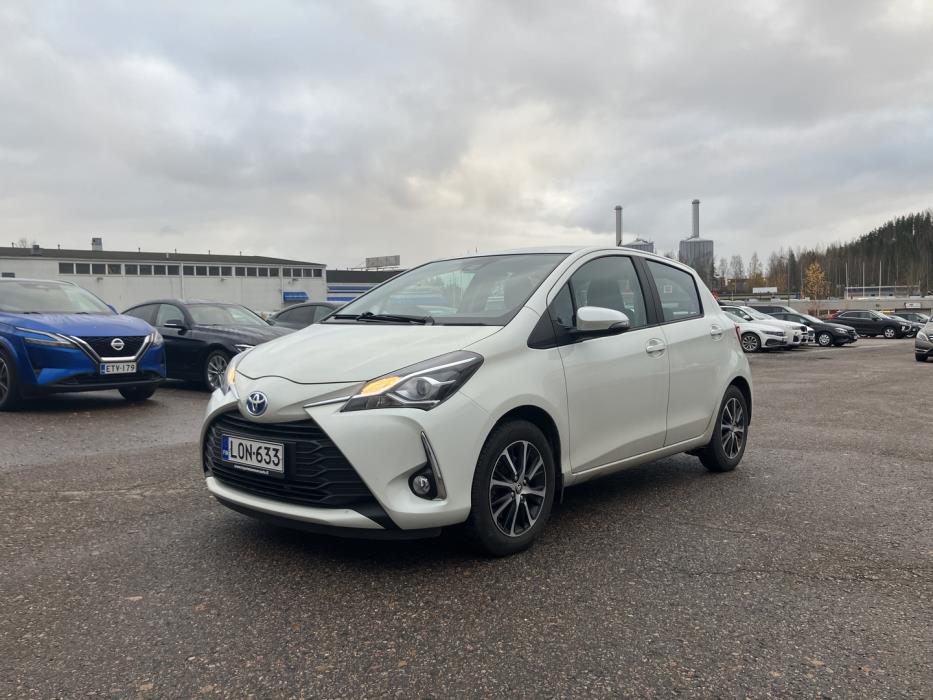 TOYOTA Yaris 2018