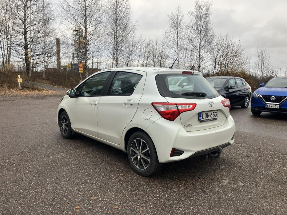 TOYOTA Yaris 2018
