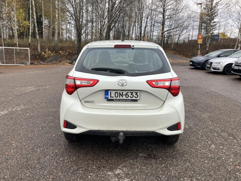 TOYOTA Yaris 2018