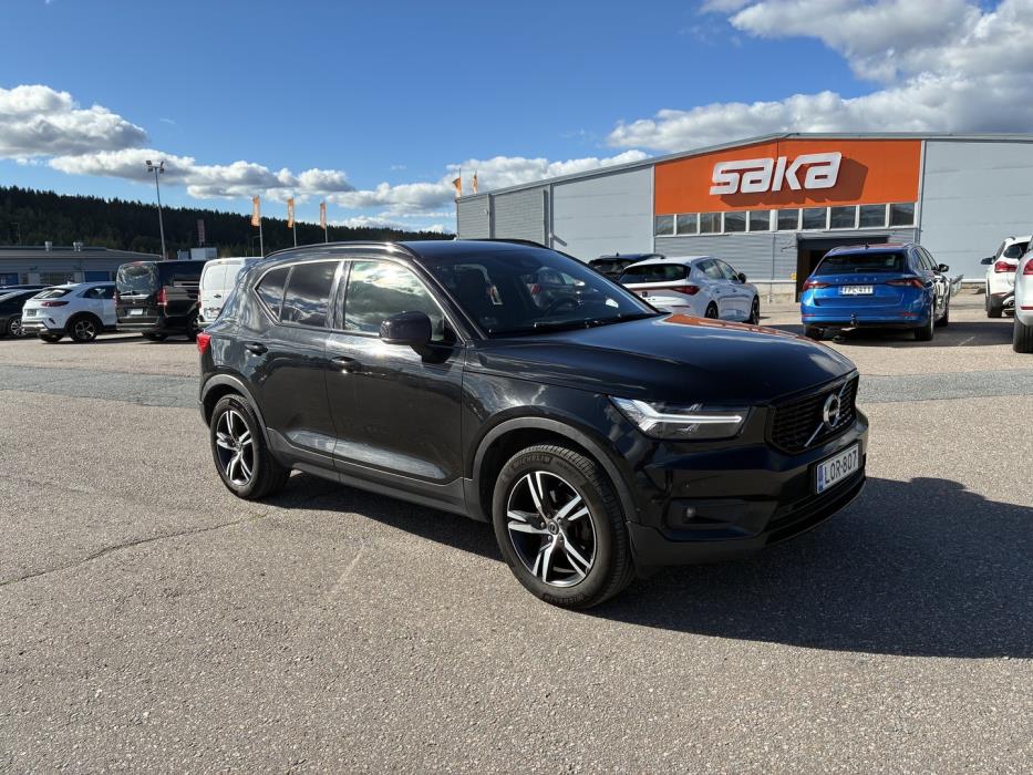 VOLVO XC40 2019