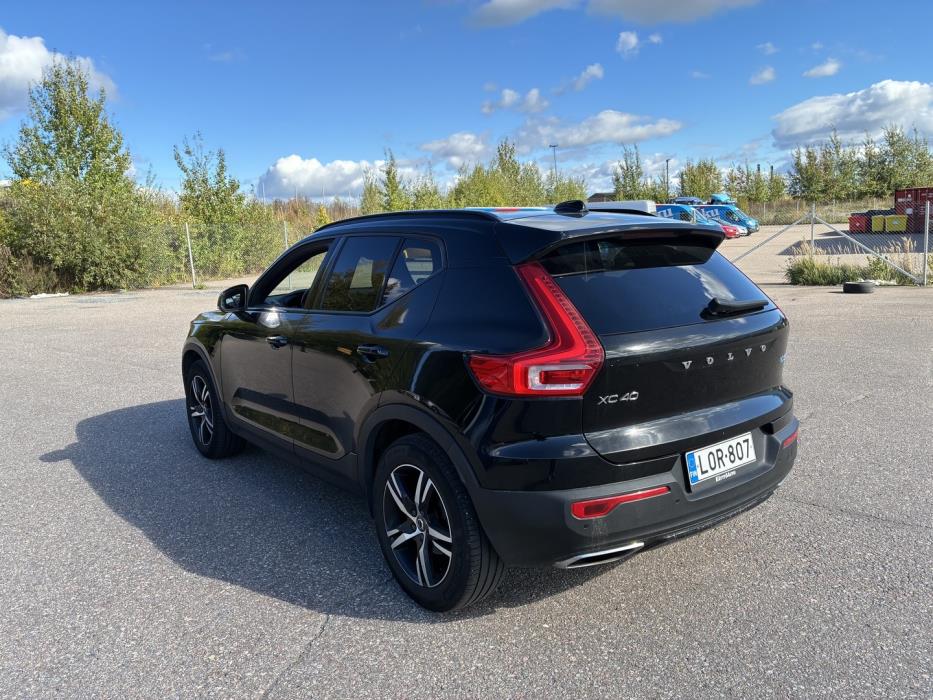 VOLVO XC40 2019