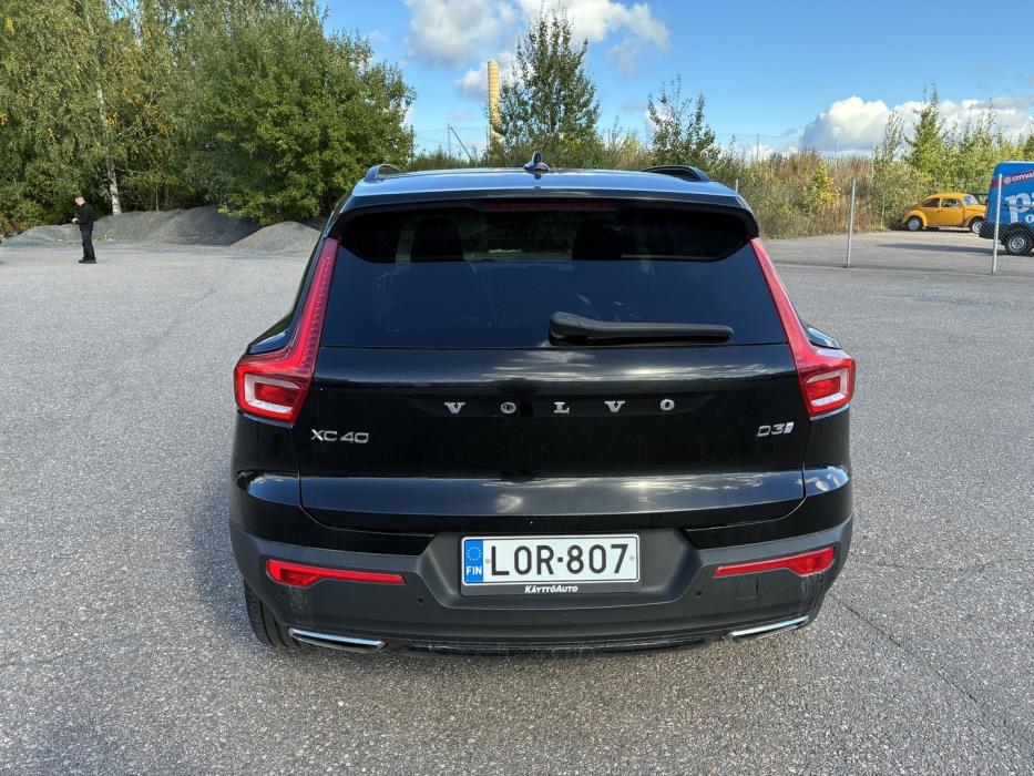 VOLVO XC40 2019
