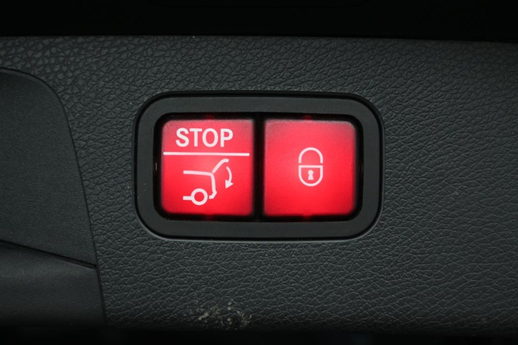 MERCEDES-BENZ E 2017