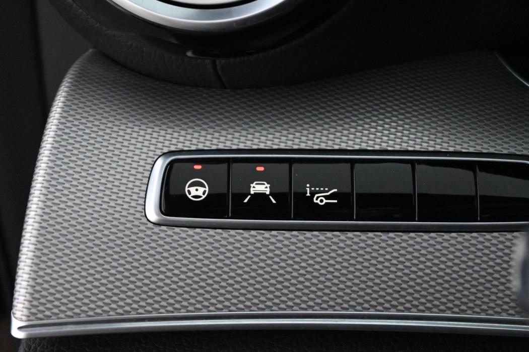 MERCEDES-BENZ E 2017