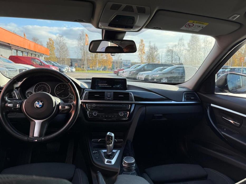 BMW 330 2017