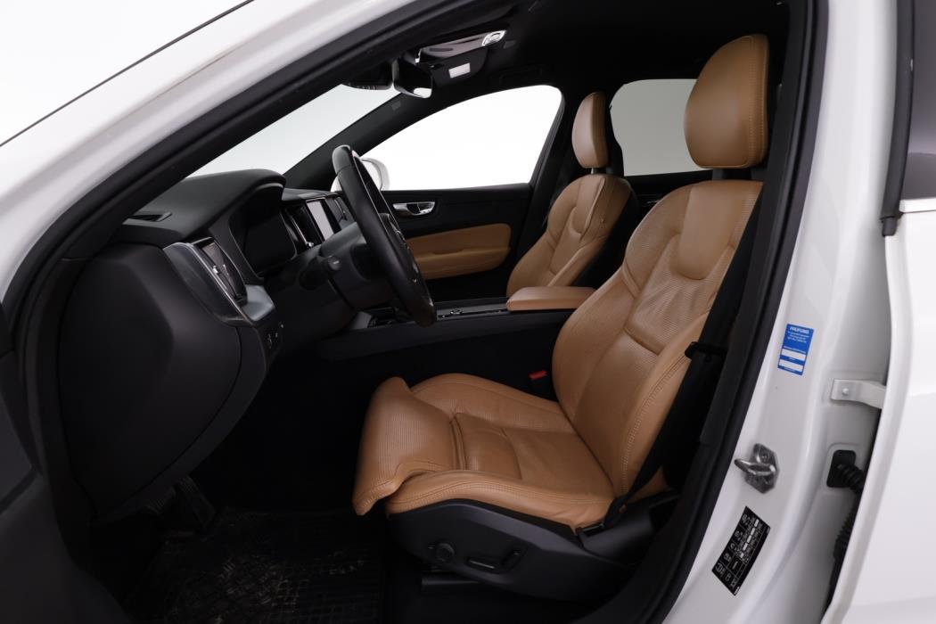 VOLVO XC60 2018