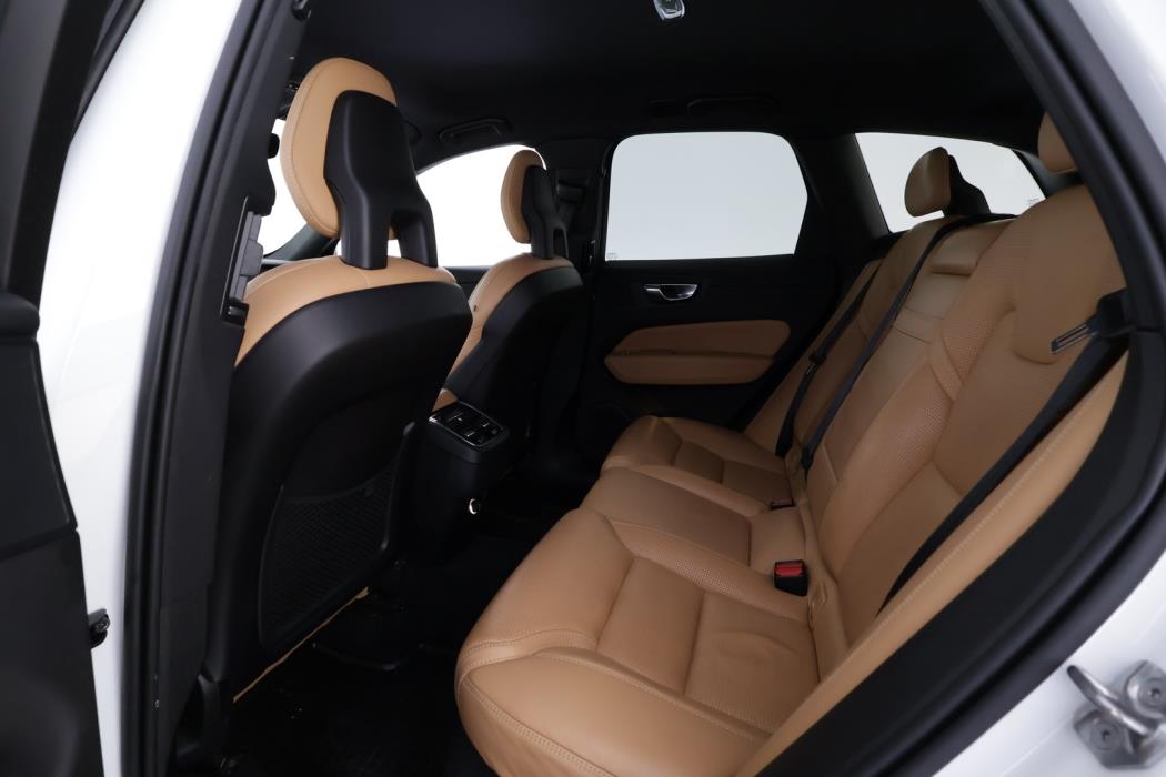 VOLVO XC60 2018