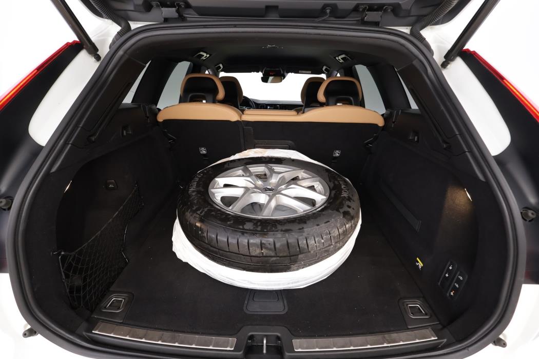 VOLVO XC60 2018