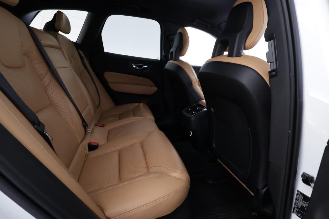 VOLVO XC60 2018