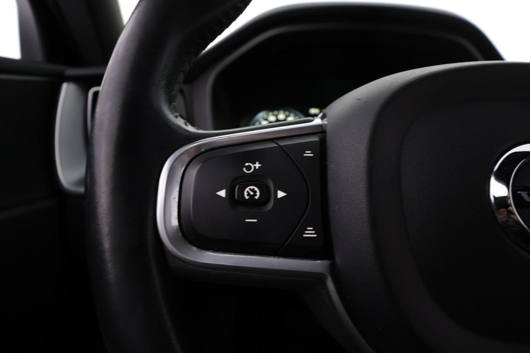 VOLVO XC60 2018