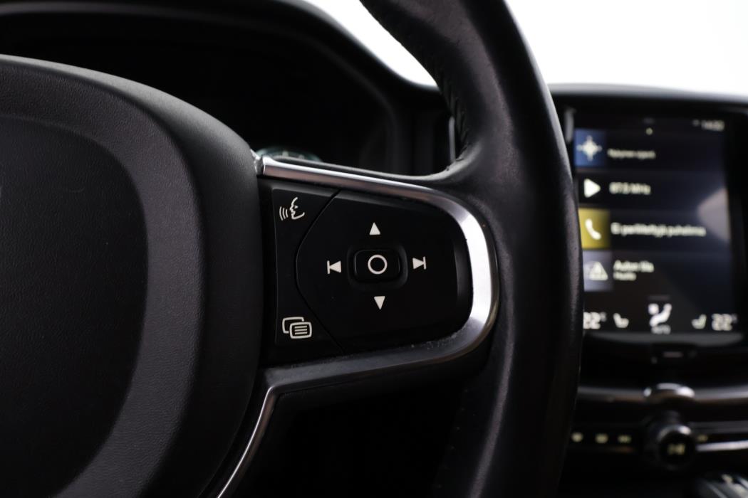 VOLVO XC60 2018