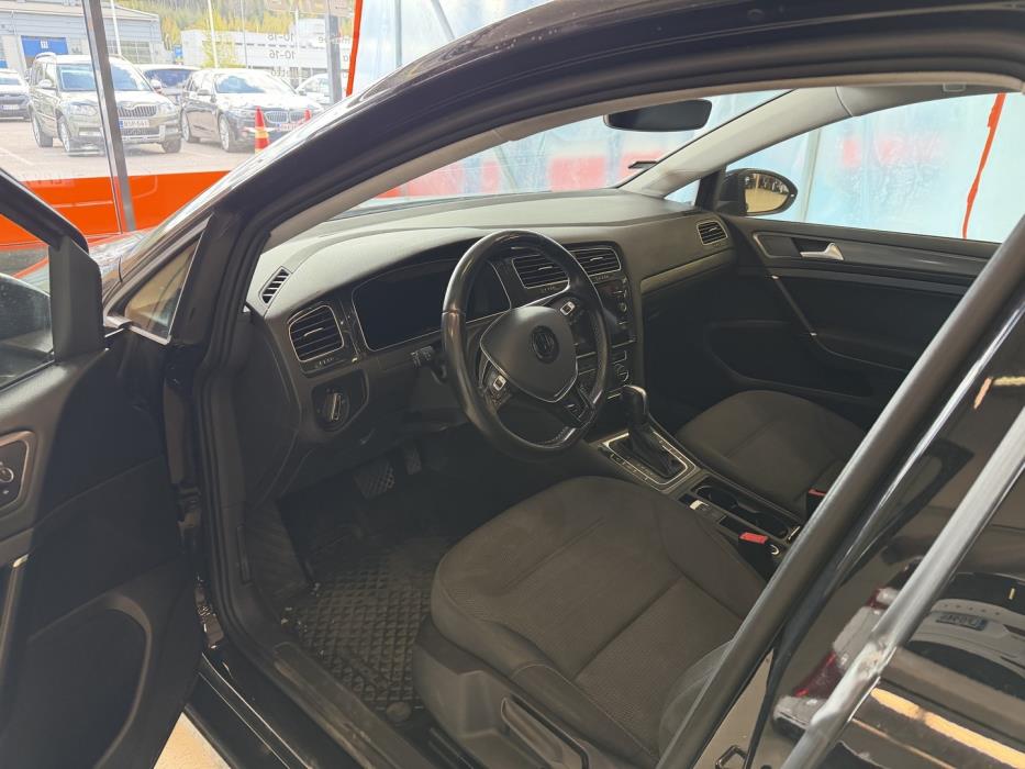 VOLKSWAGEN Golf 2020