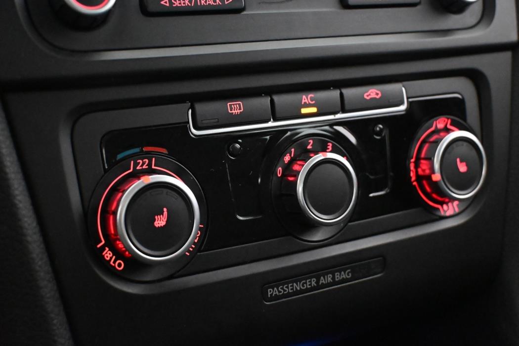 VOLKSWAGEN Golf 2009