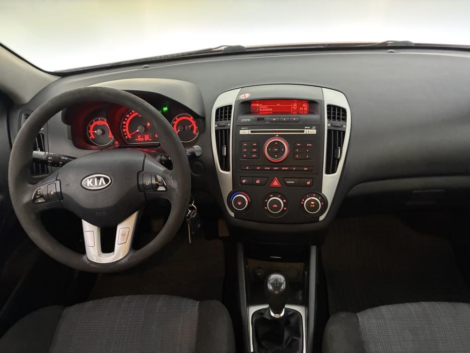 KIA cee'd 2011