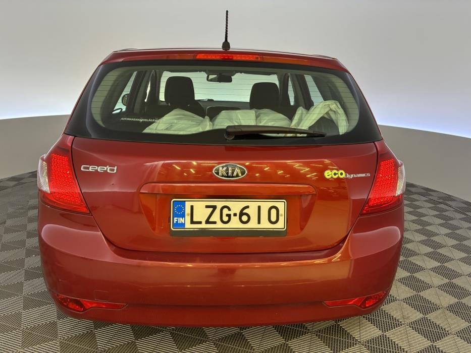 KIA cee'd 2011