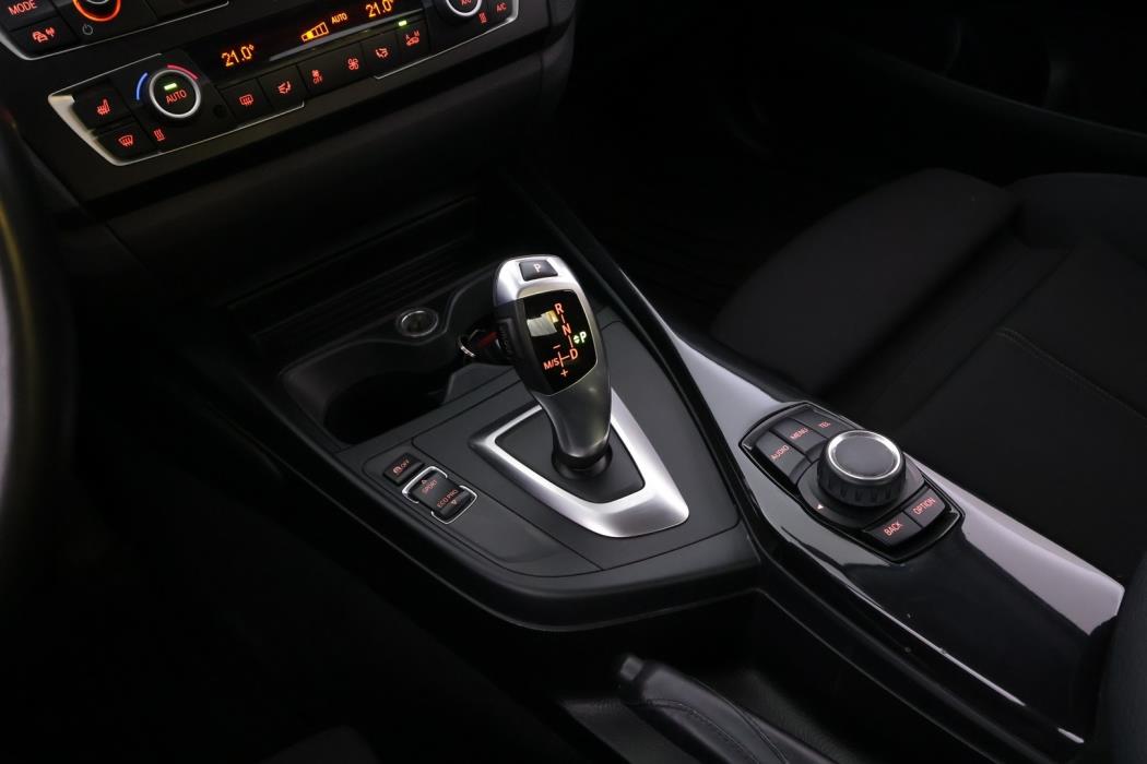 BMW 218 2015
