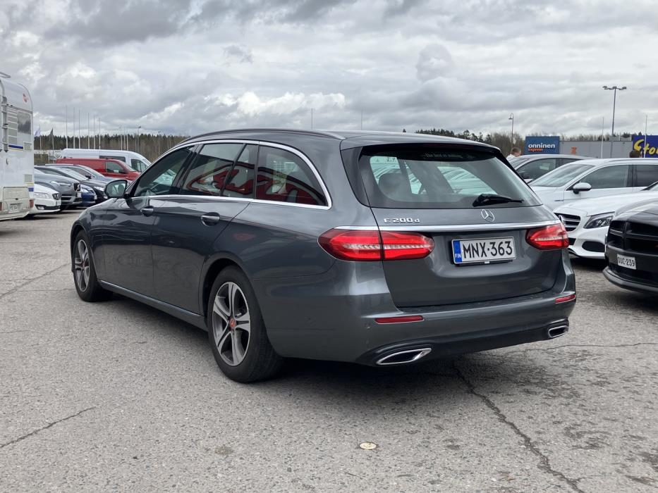 MERCEDES-BENZ E 2019