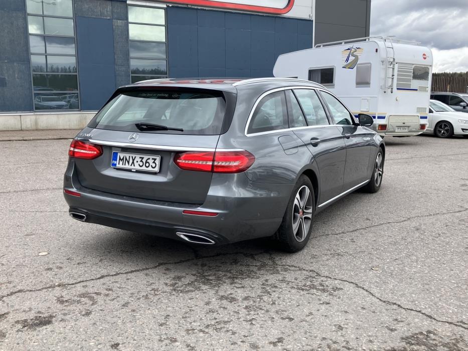 MERCEDES-BENZ E 2019