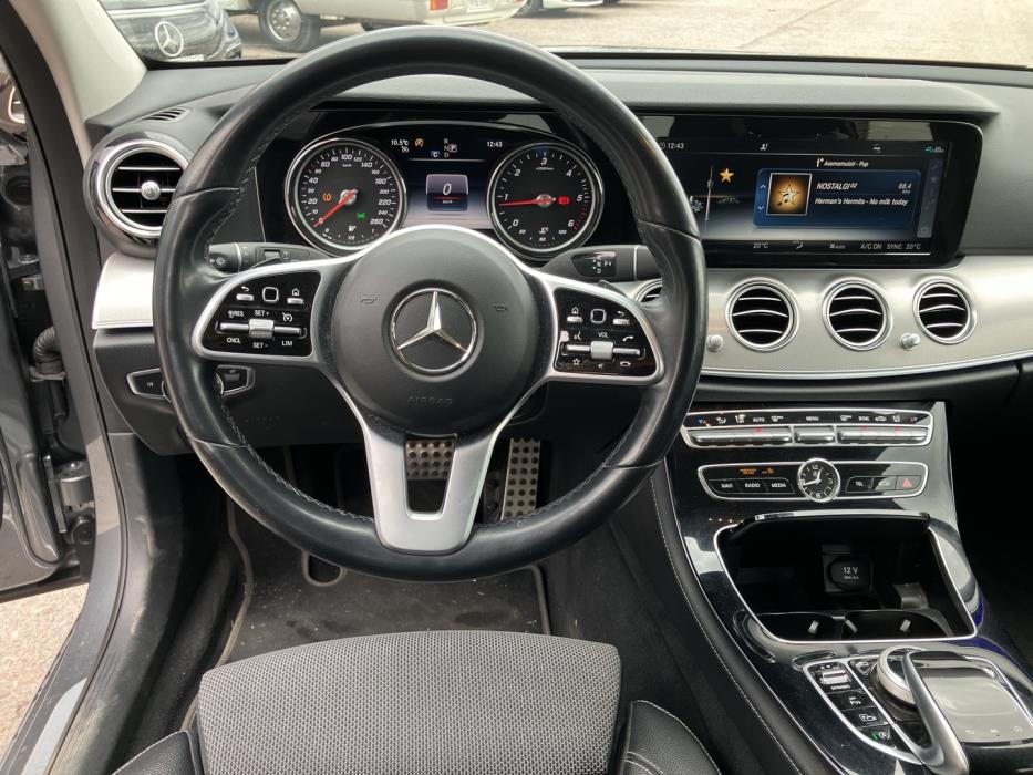 MERCEDES-BENZ E 2019